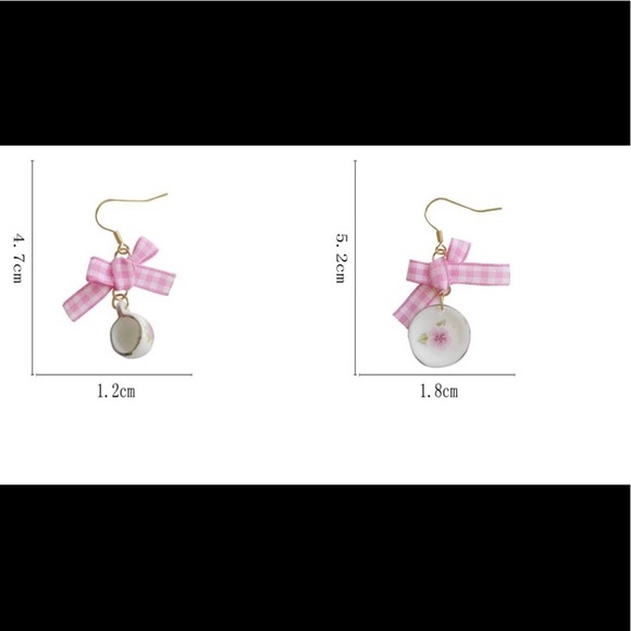 Vintage Tea Set Earrings - Picture 4 of 4